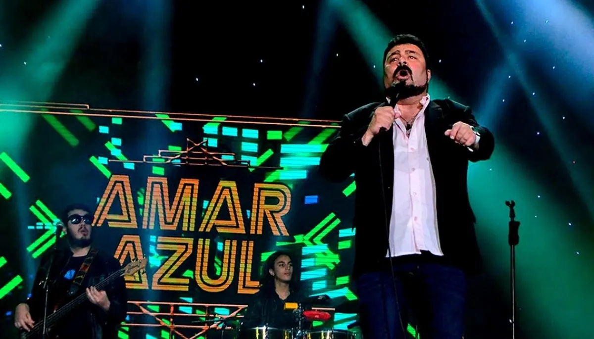AMAR AZUL